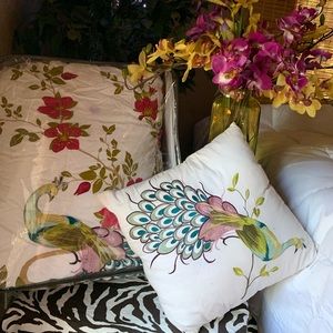 Nicole Miller full/queen comforter and pillow